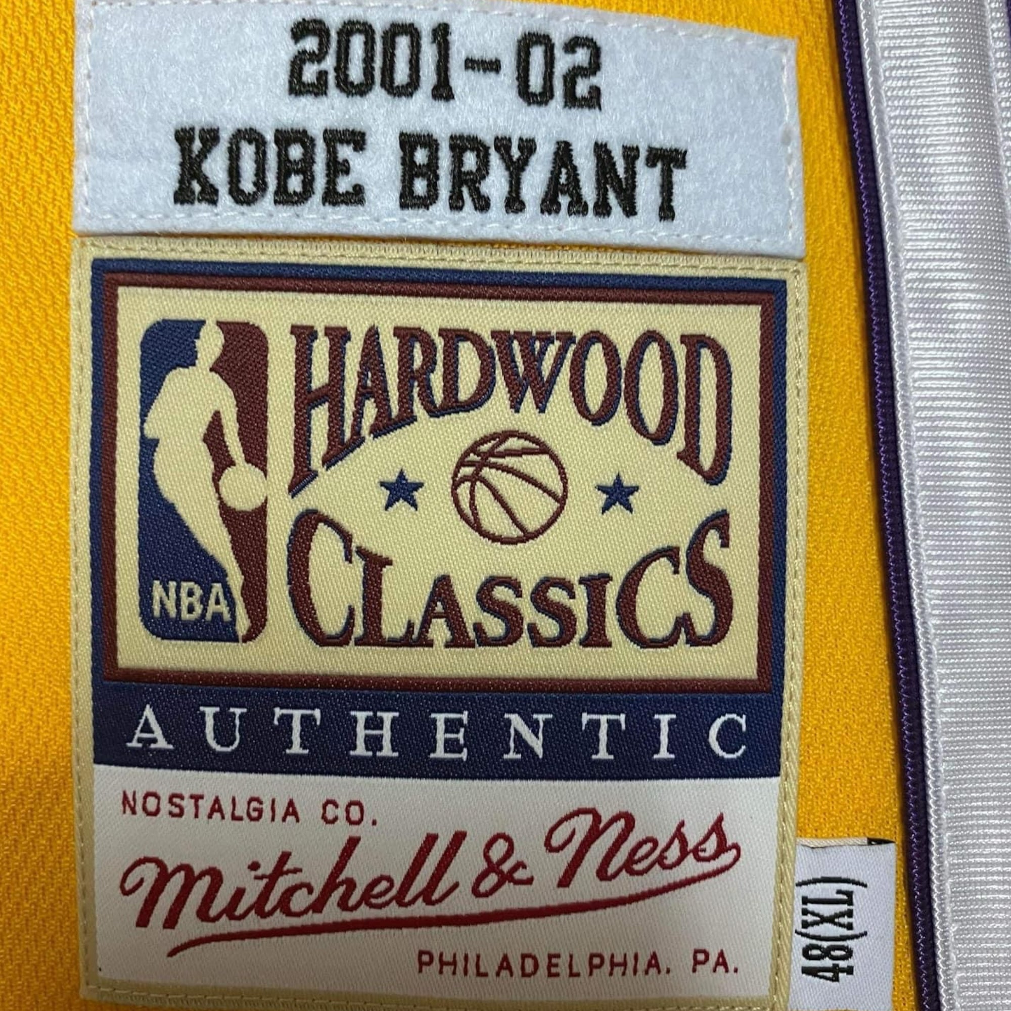Mitchell & Ness Kobe Bryant LA Lakers 2001-2002 NBA Finals Authentic Jersey - Yellow