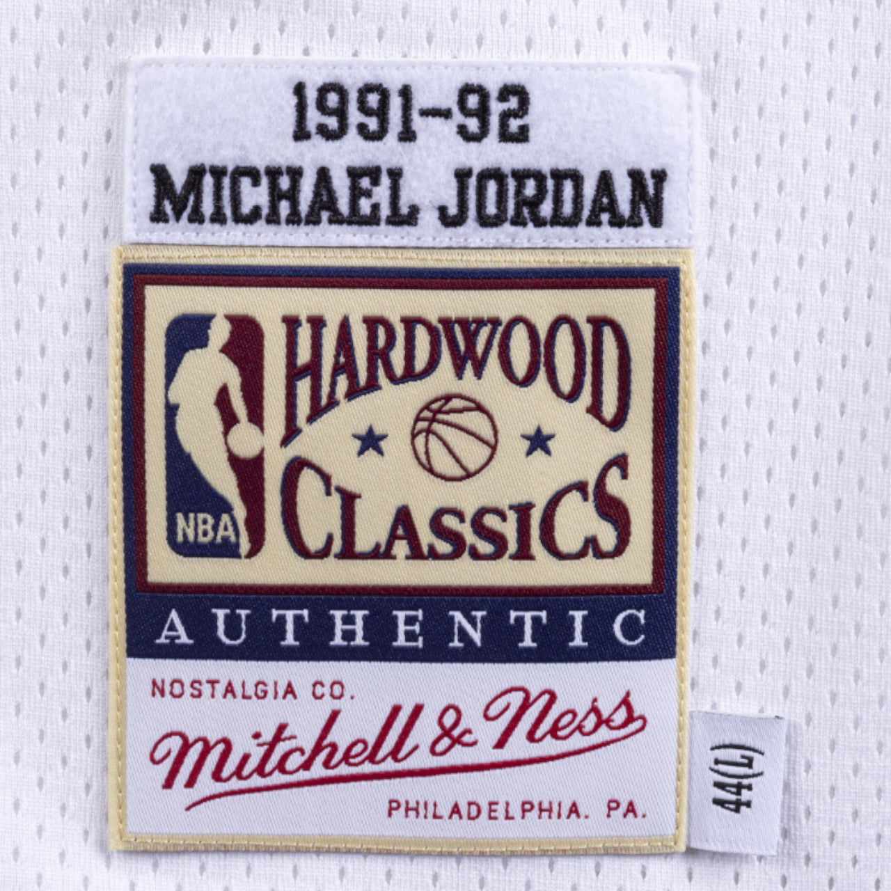 Mitchell & Ness Michael Jordan 91-92 Bulls 23 Home Authentic Jersey - White - Hoop Jersey Store