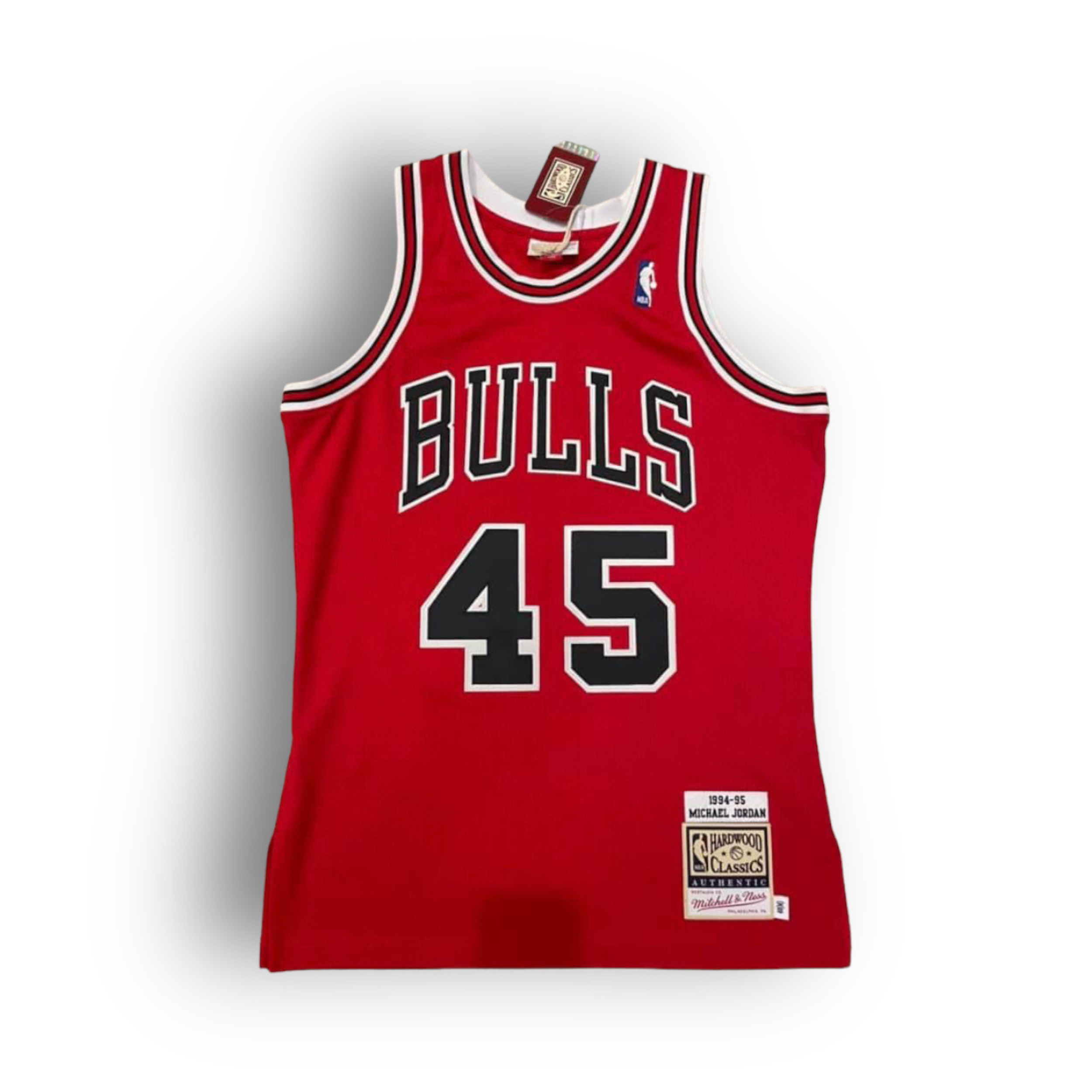Mitchell & Ness Michael Jordan 94-95 Chicago Bulls 45 Home Authentic Jersey - White - Hoop Jersey Store