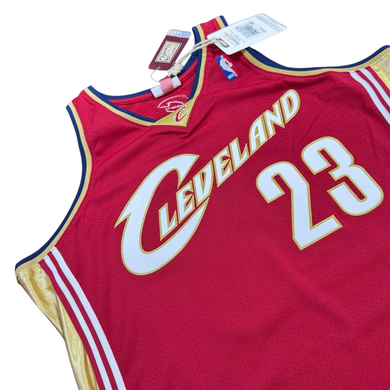 Mitchell & Ness LeBron James 2003-2004 Cleveland Cavaliers Authentic Away Jersey – Red